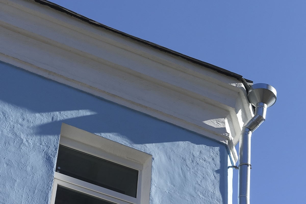 Roof Gutter in Winter for Home in Sydney